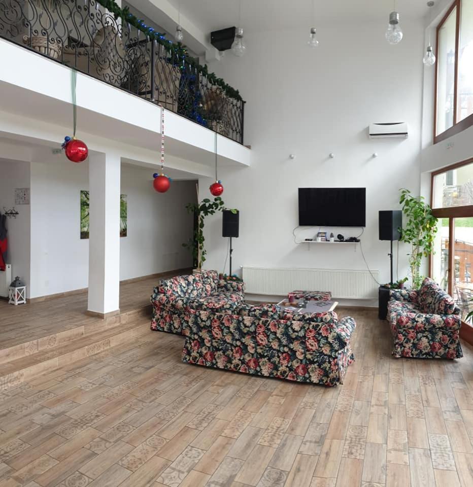 Bed and Breakfast Casuta Din Padure Dragus Exterior foto