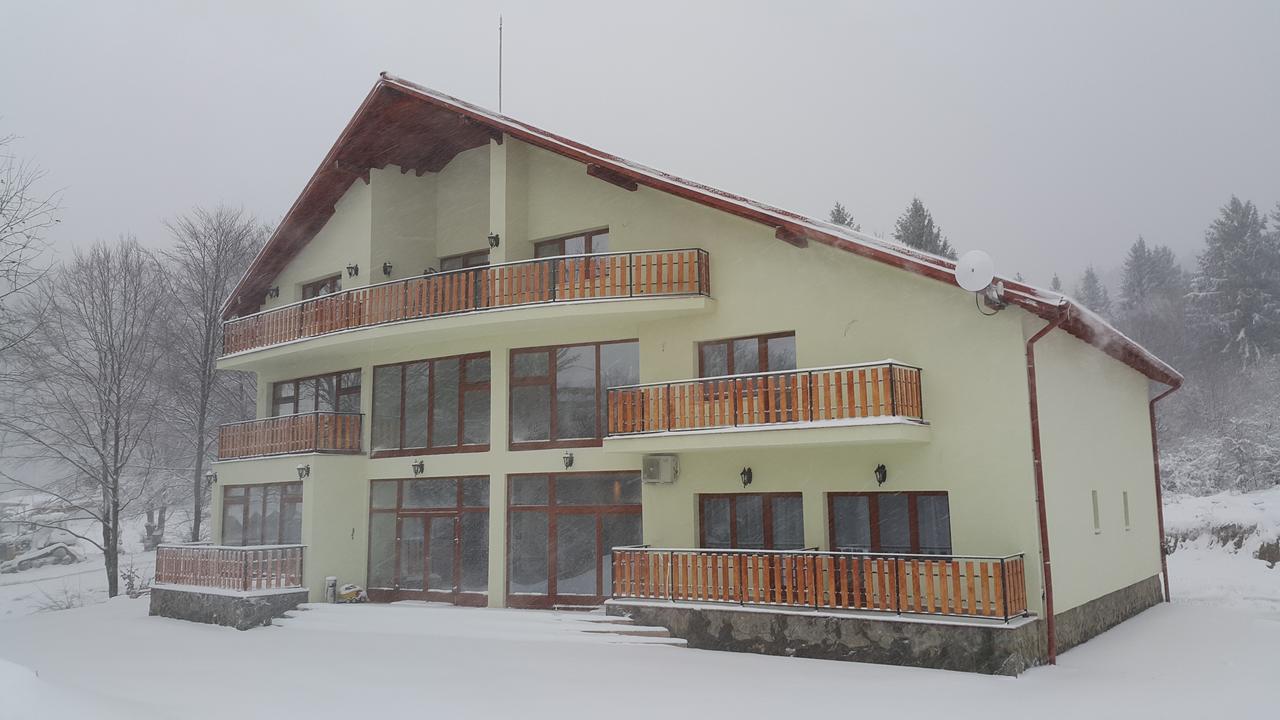 Bed and Breakfast Casuta Din Padure Dragus Exterior foto